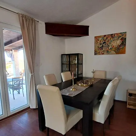 Apartament Anemona *